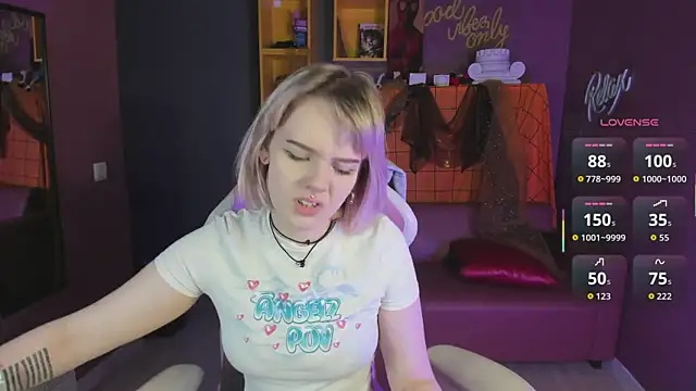 Snapshot of MayWins chatting on 11-29-25, 09:18 MayWins online show from 11-29-25, 09:18