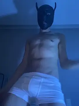 Snapshot of zamir333 chatting on 10-11-25, 08:35 zamir333 online show from 10-11-25, 08:35