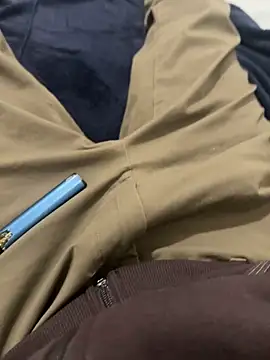 Snapshot of theunknownuncut chatting on 11-01-25, 07:32 theunknownuncut online show from 11-01-25, 07:32