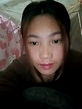 min-xinh online show from 12-04-25, 01:15