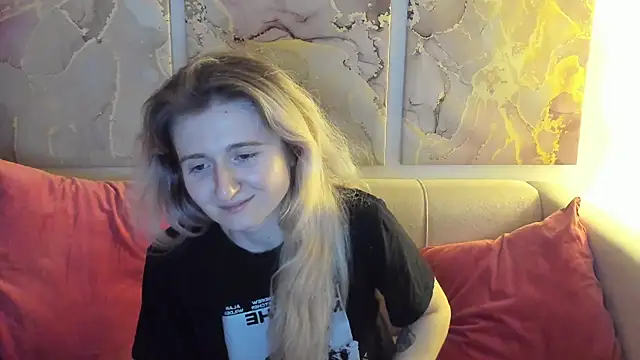 CamillaDreamer online show from 04-17-26, 05:16