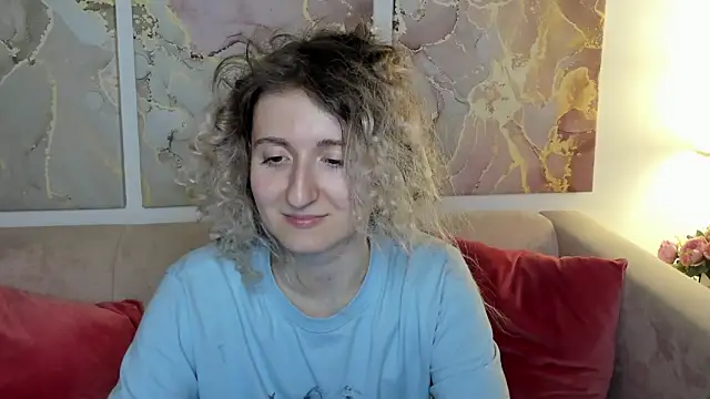 Snapshot of CamillaDreamer chatting on 05-08-26, 04:23 CamillaDreamer online show from 05-08-26, 04:23