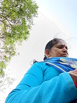 Snapshot of Rs_sonam chatting on 05-01-26, 09:03 Rs sonam online show from 05-01-26, 09:03