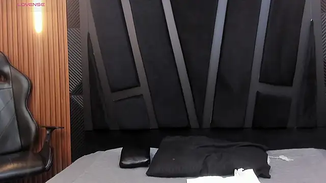 Snapshot of Valka_Ross chatting on 11-08-25, 11:36 Valka Ross online show from 11-08-25, 11:36