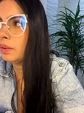 Snapshot of Valka_Ross chatting on 11-27-25, 08:44 Valka Ross online show from 11-27-25, 08:44