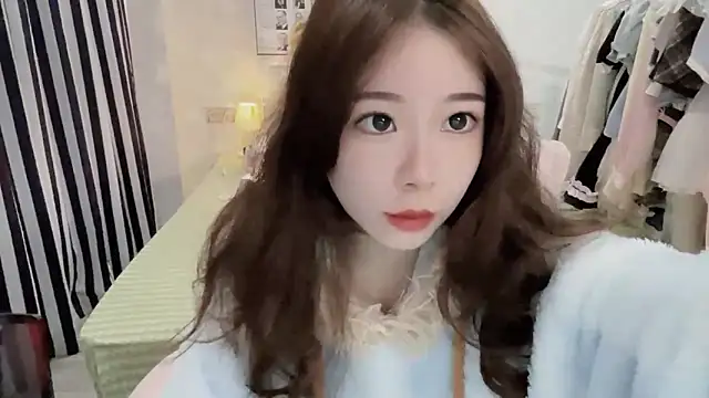 Snapshot of Gardenia-222 chatting on 11-22-25, 07:51 Gardenia-222 online show from 11-22-25, 07:51