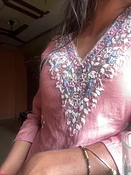 Snapshot of Nencycute1 chatting on 10-05-25, 05:28 Nencycute1 online show from 10-05-25, 05:28