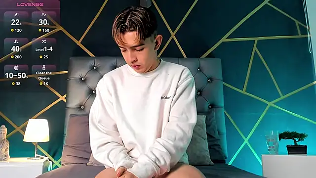 Lian Miller1  online show from 03-13-26, 12:23