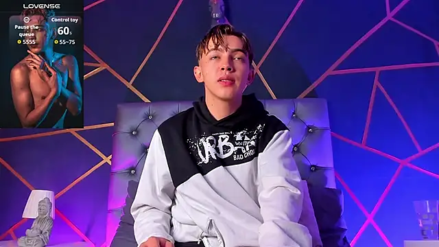 Lian Miller1  online show from 04-16-26, 12:39