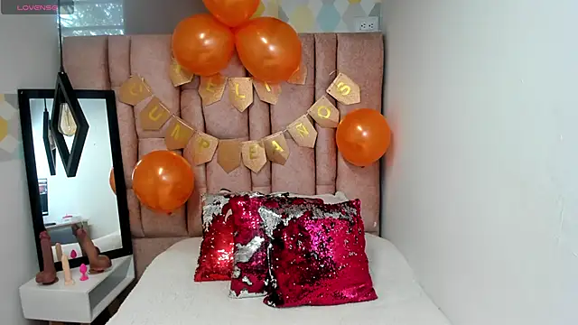 Issa Milf   online show from 03-24-26, 01:49