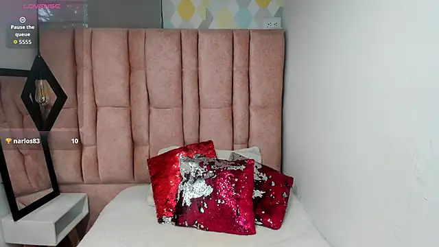 Issa Milf   online show from 03-28-26, 01:33