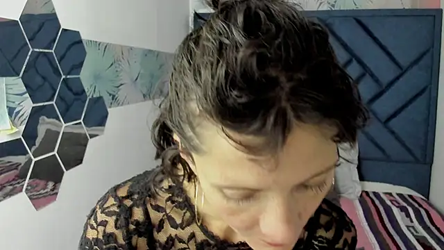 Valery More   online show from 11-07-25, 12:16