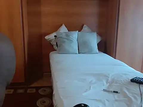 queenteex699 online show from 09-27-25, 08:41