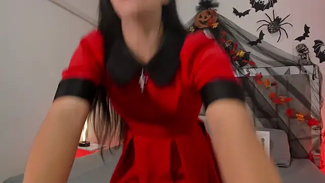 Snapshot of Misaki_Kai chatting on 10-31-25, 05:41 Misaki Kai online show from 10-31-25, 05:41