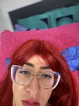 Snapshot of NICOLLE__12 chatting on 10-14-25, 07:42 NICOLLE 12 online show from 10-14-25, 07:42