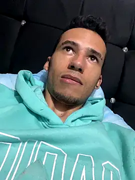 Snapshot of wiland_hot23 chatting on 09-28-25, 12:27 wiland hot23 online show from 09-28-25, 12:27