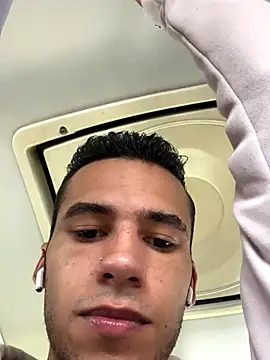 Snapshot of wiland_hot23 chatting on 09-30-25, 06:13 wiland hot23 online show from 09-30-25, 06:13