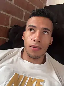 Snapshot of wiland_hot23 chatting on 10-12-25, 03:55 wiland hot23 online show from 10-12-25, 03:55