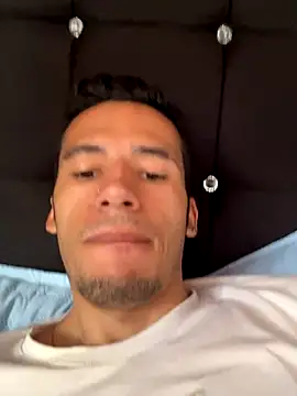 Snapshot of wiland_hot23 chatting on 11-03-25, 06:09 wiland hot23 online show from 11-03-25, 06:09