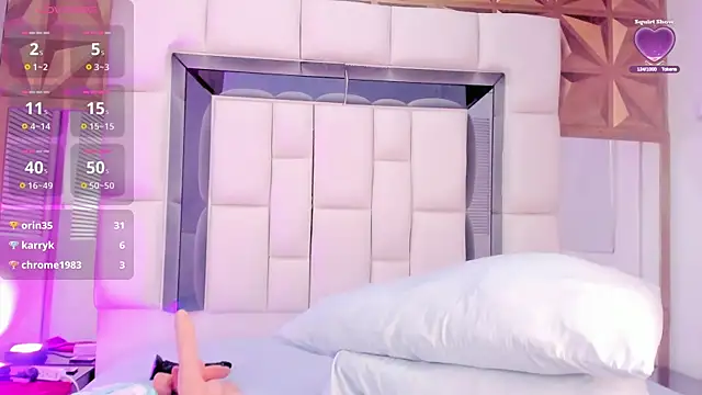 violet milleer online show from 10-20-25, 07:14