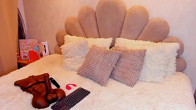 RenataPonce  online show from 01-05-26, 10:35