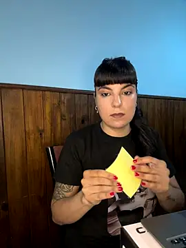 Lucecitalove online show from 11-10-25, 02:05