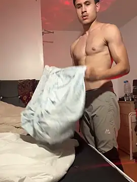 Snapshot of adgymwear1 chatting on 10-06-25, 08:06 adgymwear1 online show from 10-06-25, 08:06