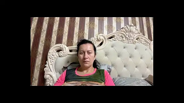 monnica vibe  online show from 12-20-25, 10:00