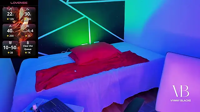 VynnyBlacke  online show from 12-02-25, 09:43