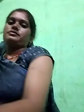 Snapshot of Na_shreya chatting on 06-15-26, 03:14 Na shreya online show from 06-15-26, 03:14