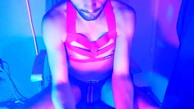 Snapshot of highinhtxx chatting on 11-17-25, 11:10 highinhtxx online show from 11-17-25, 11:10