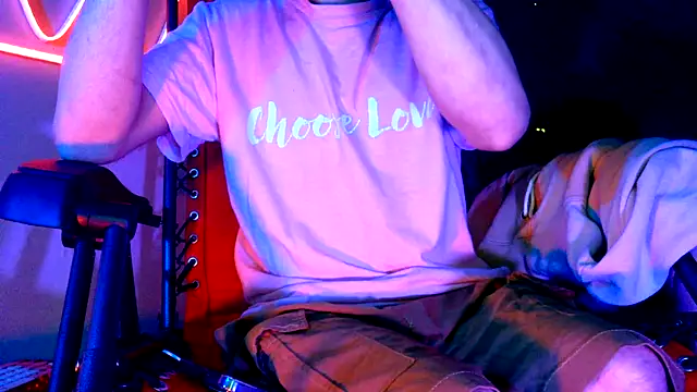 Snapshot of highinhtxx chatting on 12-04-25, 07:11 highinhtxx online show from 12-04-25, 07:11