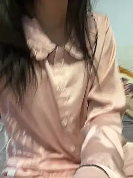 Snapshot of lee_ly chatting on 02-21-26, 06:25 lee ly online show from 02-21-26, 06:25