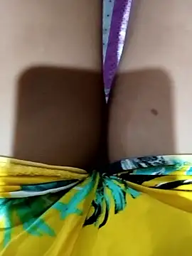 Hotmommax online show from 01-15-26, 08:30