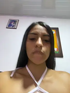 Snapshot of miluwatson chatting on 10-07-25, 11:24 miluwatson online show from 10-07-25, 11:24