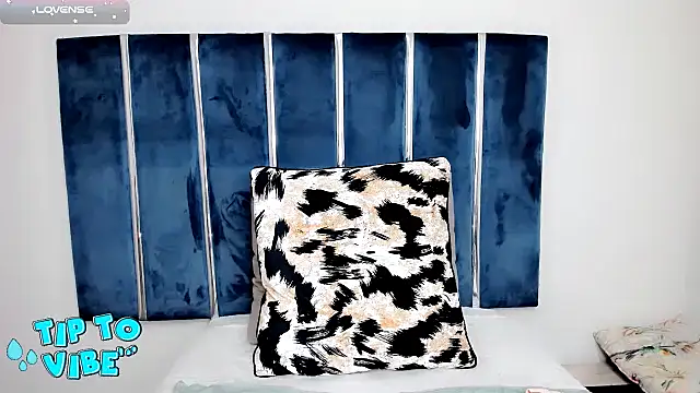 INDIANROMANCE online show from 02-18-25, 10:03