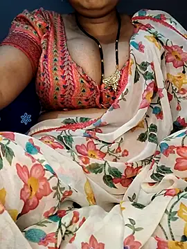 Snapshot of Hot__bhabhi_99 chatting on 07-10-26, 04:28 Hot bhabhi 99 online show from 07-10-26, 04:28
