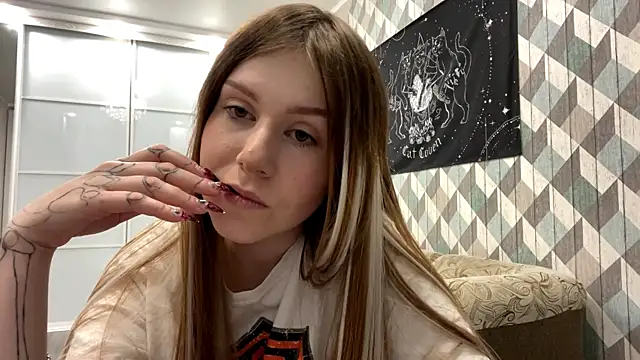 RebelKitsune online show from 10-30-25, 03:57