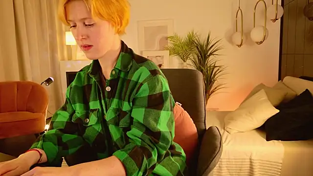 Freirenee online show from 01-17-26, 03:06