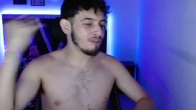 Snapshot of Sebasxxl12 chatting on 10-04-25, 10:13 Sebasxxl12 online show from 10-04-25, 10:13