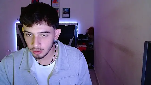 Snapshot of Sebasxxl12 chatting on 01-15-26, 11:04 Sebasxxl12 online show from 01-15-26, 11:04