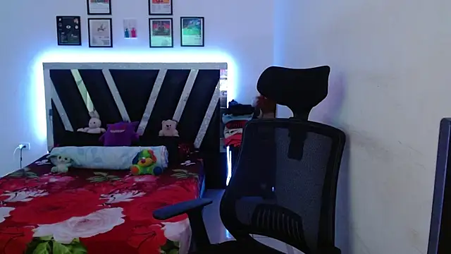 Snapshot of Sebasxxl12 chatting on 01-19-26, 04:22 Sebasxxl12 online show from 01-19-26, 04:22