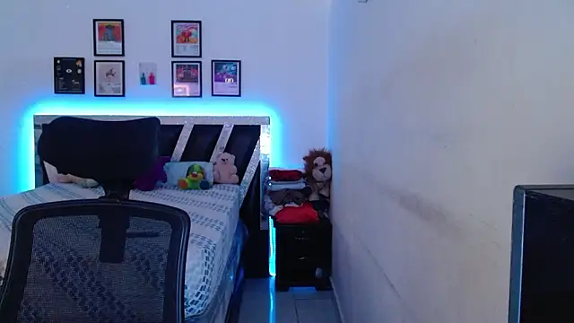 Snapshot of Sebasxxl12 chatting on 02-09-26, 04:00 Sebasxxl12 online show from 02-09-26, 04:00