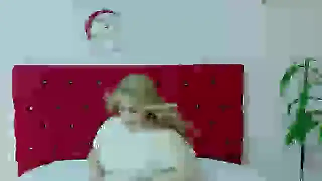 Snapshot of Aisha-Smith69 chatting on 11-23-25, 12:43 Aisha-Smith69 online show from 11-23-25, 12:43