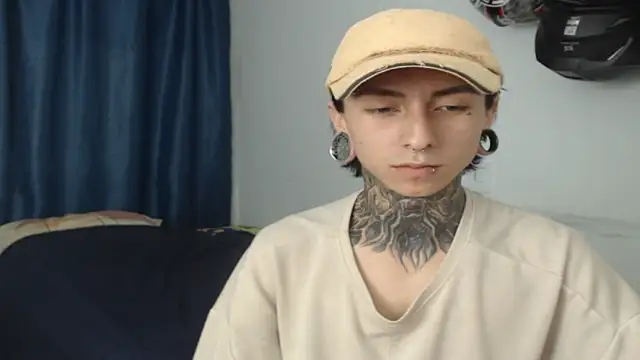 Snapshot of Kuregari_xs chatting on 11-27-25, 07:10 Kuregari xs online show from 11-27-25, 07:10