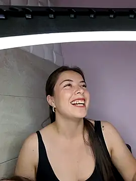 EmmaValencia  online show from 10-25-25, 09:31