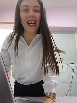 EmmaValencia  online show from 05-29-26, 04:16