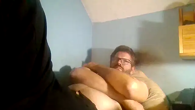 Snapshot of bigdickdaddy6911 chatting on 11-09-25, 12:20 bigdickdaddy6911 online show from 11-09-25, 12:20