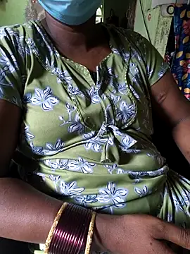 Snapshot of Tamilselviroja- chatting on 06-22-26, 02:57 Tamilselviroja- online show from 06-22-26, 02:57