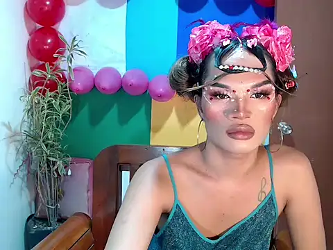 Snapshot of amandareddragon chatting on 02-10-26, 01:53 amandareddragon online show from 02-10-26, 01:53